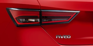 Luces traseras de tu Chevrolet Aveo HB 2025, compacto con faros LED con direccional integrada