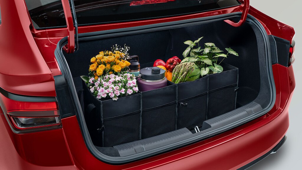 Optimiza el espacio de Chevrolet Onix 2025 sedán deportivo, con el organizador de cajuela y más accesorios interiores